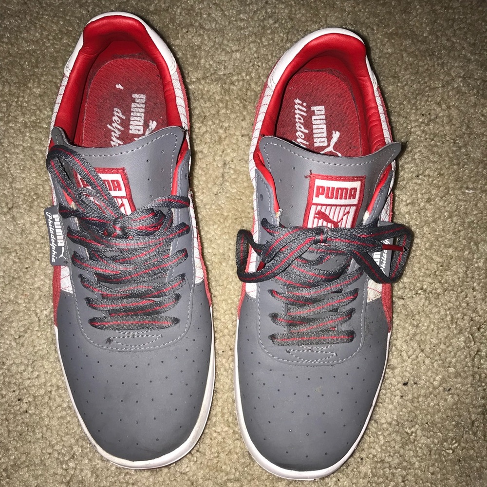 Men’s 8.5 puma sneakers
